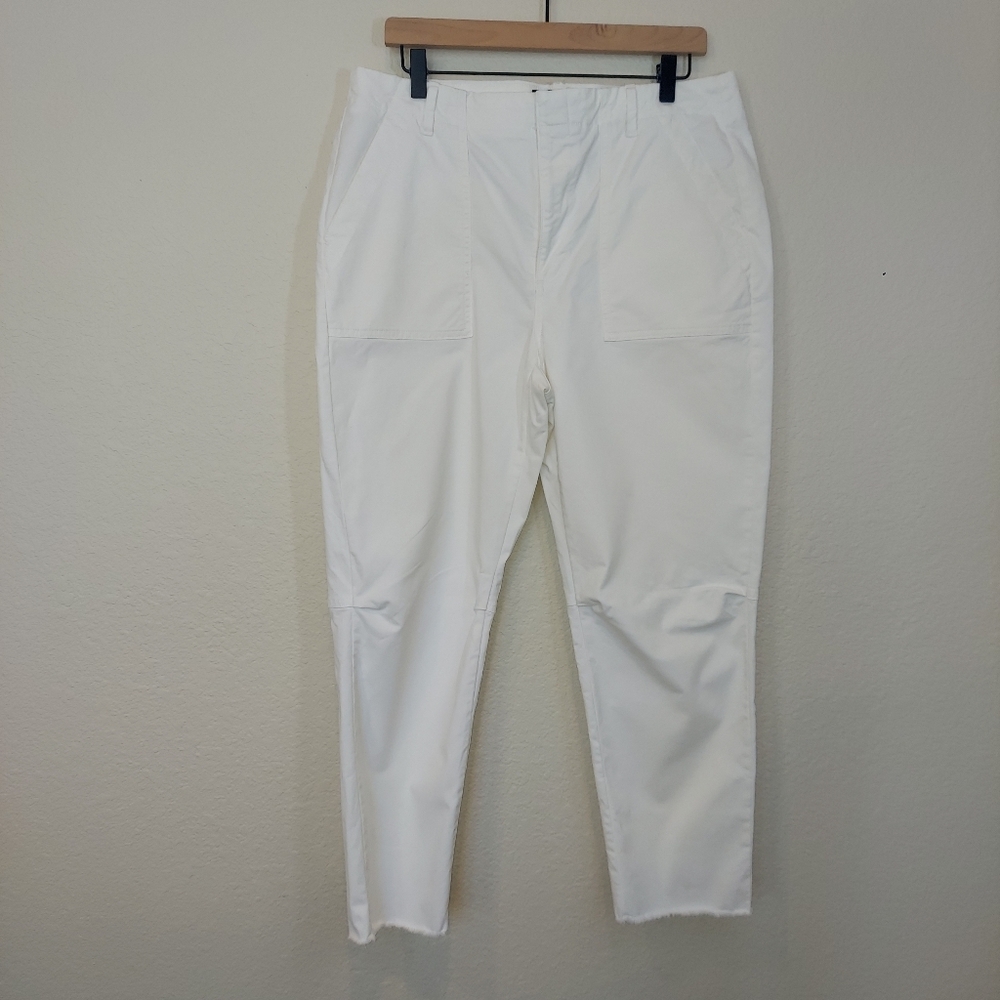 Banana Republic White Girlfriend Authentic Chino Pant  Raw Hem Sz 12 - Picture 3 of 17